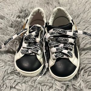 Moschino kid sneakers